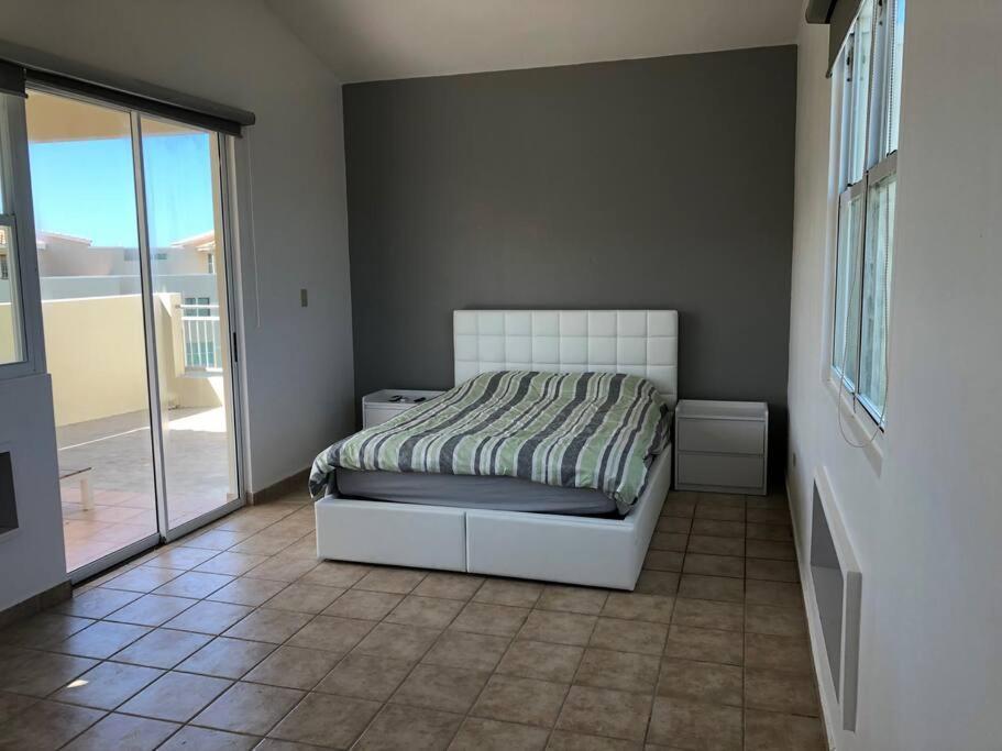 Haudimar Ph Beachfront Apt 4Br/3Bath イサベラ エクステリア 写真